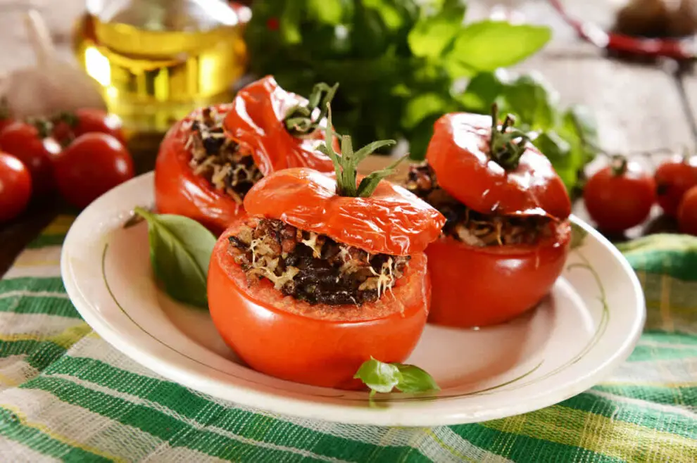 Tomates farcies à la viande hachée : Le plat confort par excellence pour ravir tous les palais