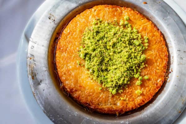 Découvrez le Künefe au fromage: Un délice oriental incomparable