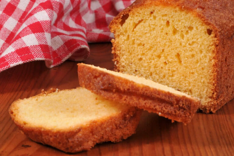 Quatre-Quarts moelleux: Le plaisir simple et délicieux