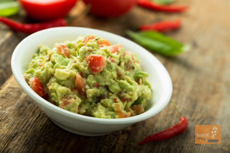 Guacamole traditionnel: Une explosion de fraîcheur
