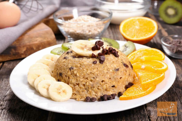 Recette de Bowl cake aux flocons d'avoine, banane et pépites de chocolat