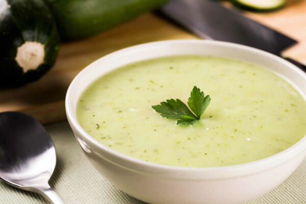 Soupe Detox au Thermomix : Un Bol de Bien-être et de Saveurs