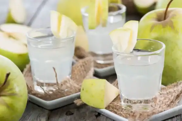 Liqueur de Pommes au Thermomix : L'Élixir Gourmand Fait Maison